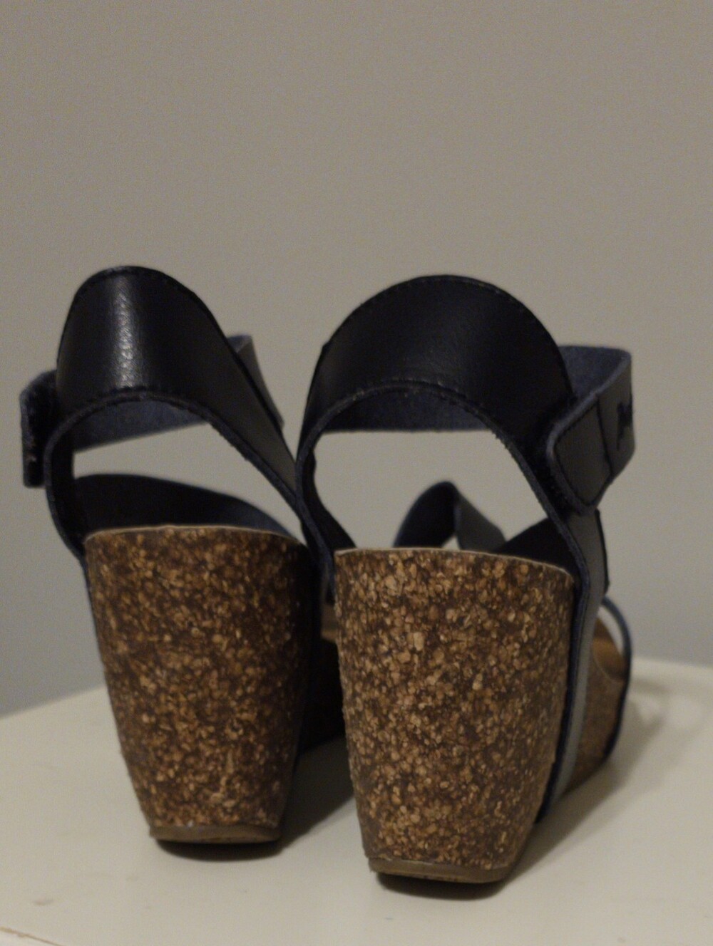 Blowfish Black Wedges Size 9 - Picture 3 of 3